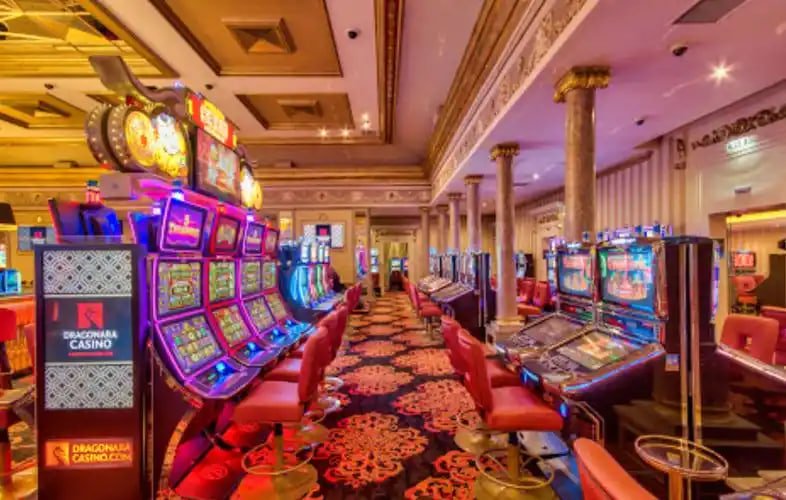 Bikini Paradise slot grid interface on jebol88 showing cascade symbols and tropical theme